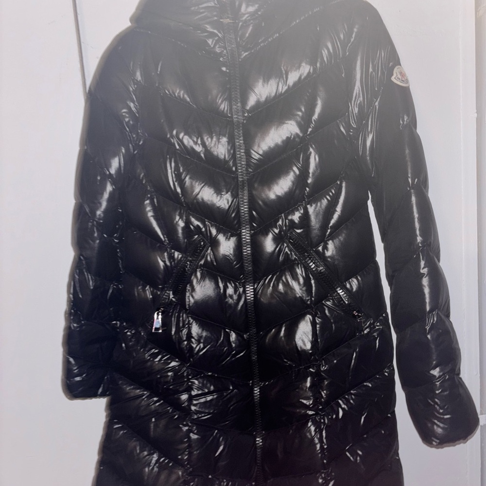 SIZE 3 WOMENS MONCLER black puffer ( AUTHENTIC)
